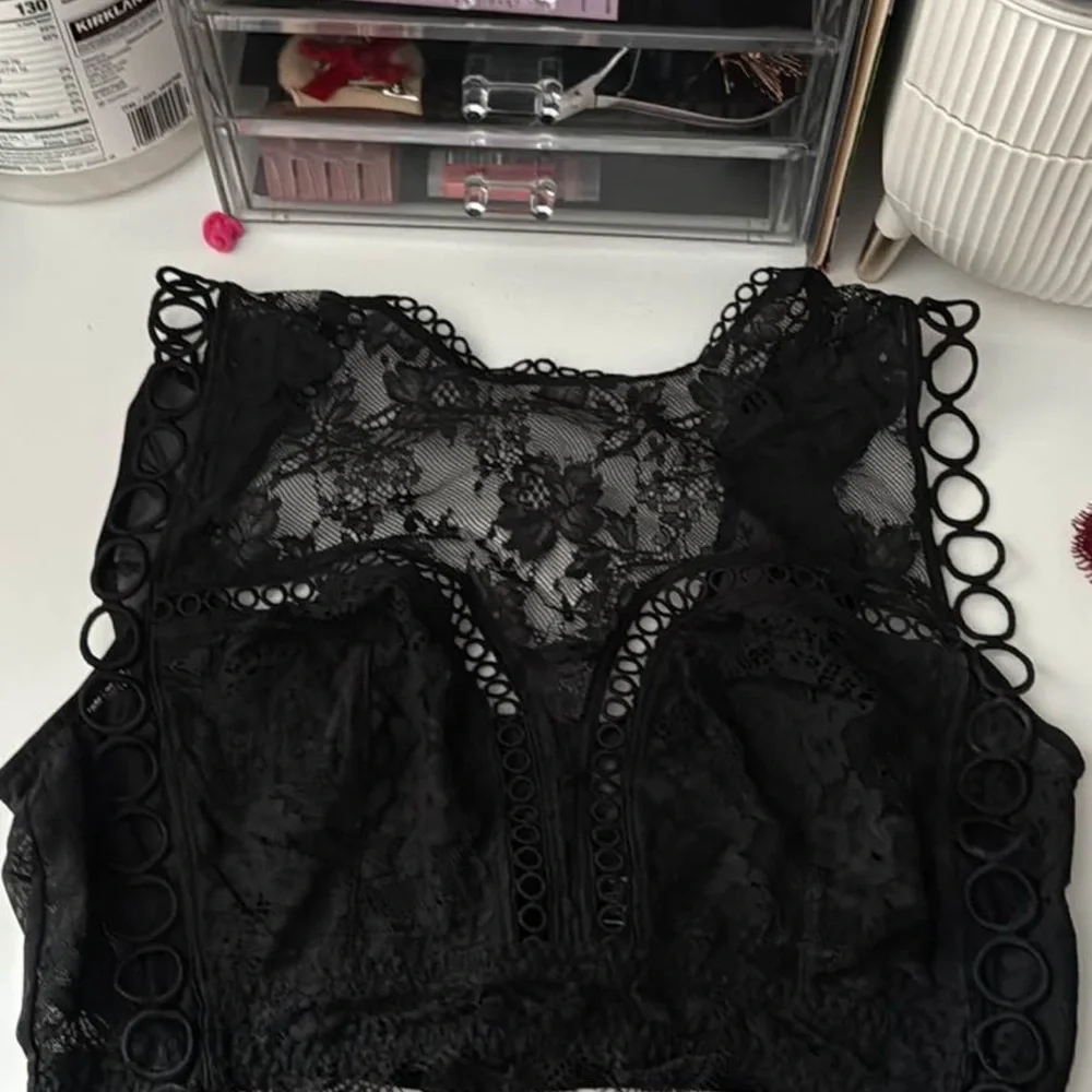 Lace Sheer Cropped Bralette BUNDLE OF 2! Black and ivory - Picture 6 of 6